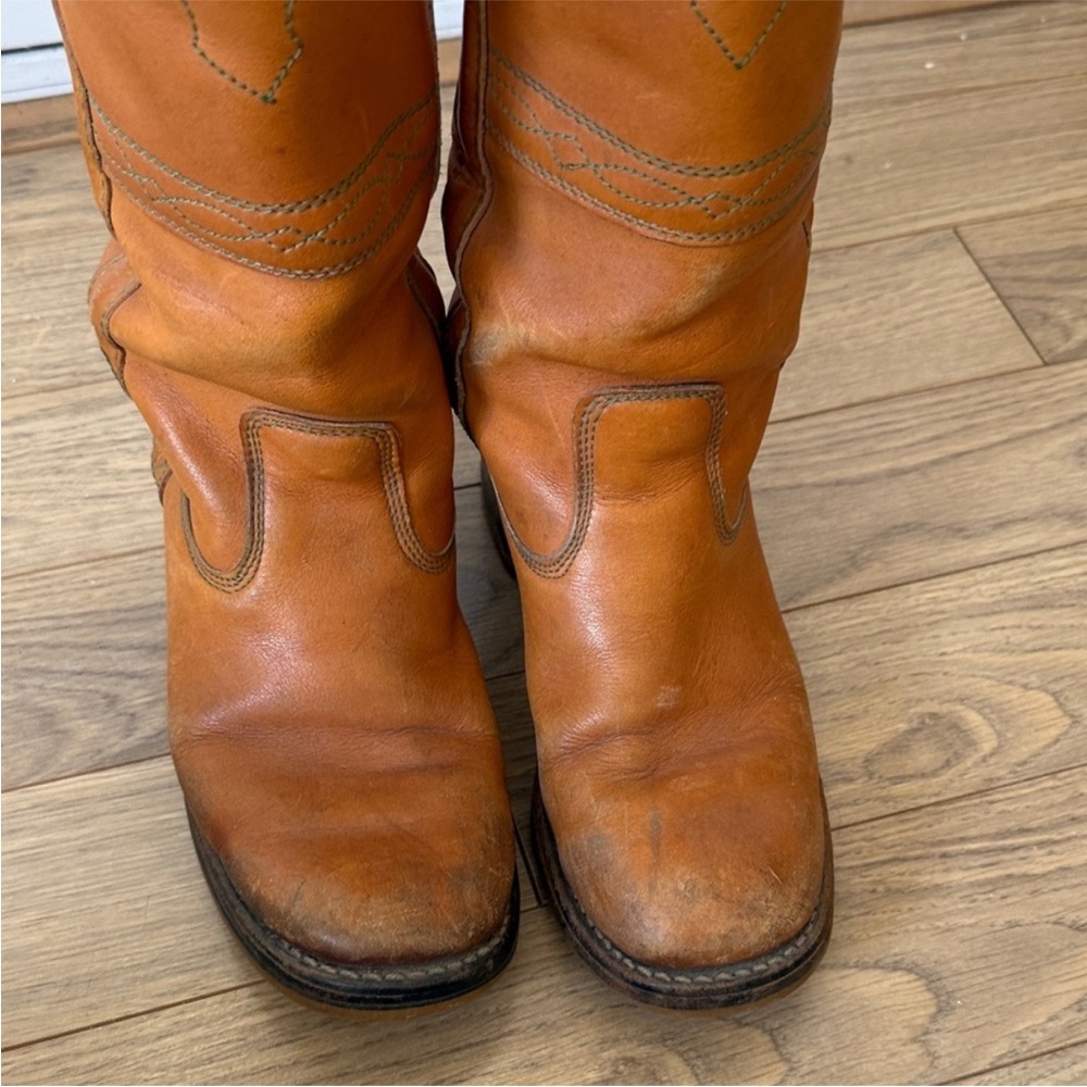 Vintage 70s Longhorn Stitched
Campus Frye Style Boots
Women's 8 - Picture 3 of 8